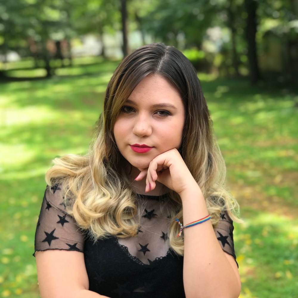 Meet your Posher, Andrea